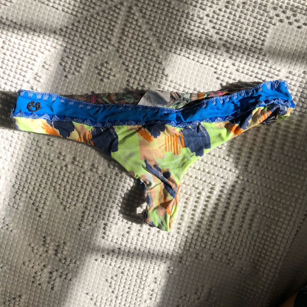 Maaji cheeky bottoms reversible size m